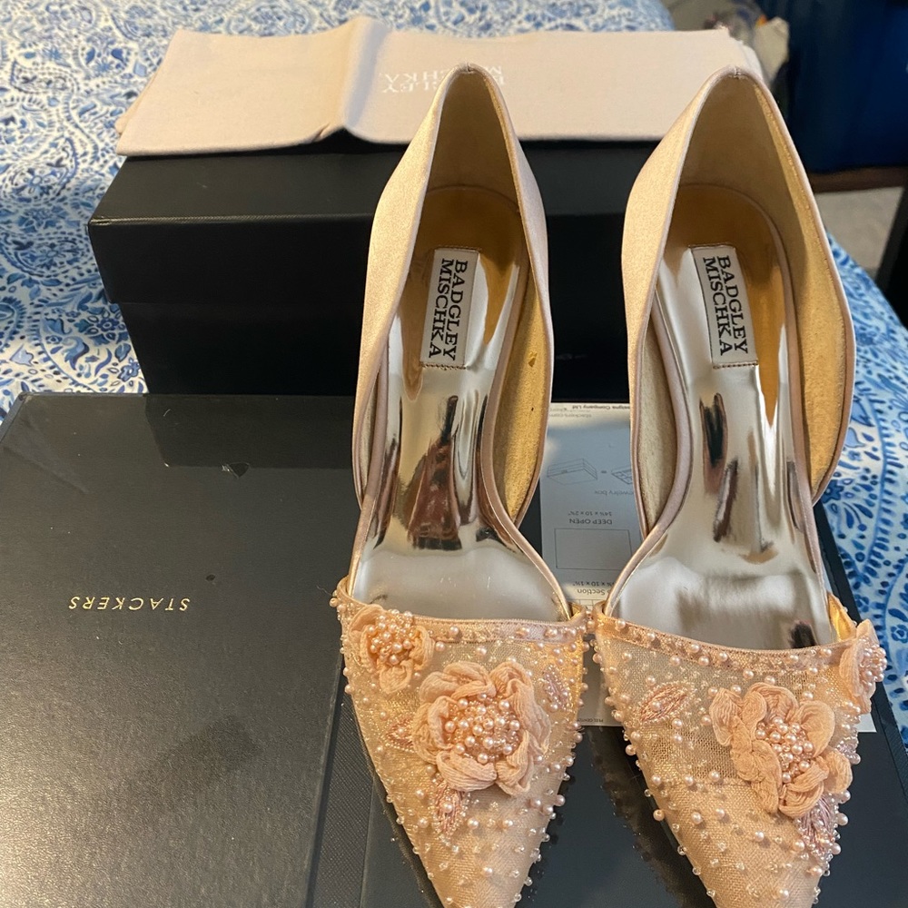 Badgley mischka blush Ophelia heels, Sz 8.5